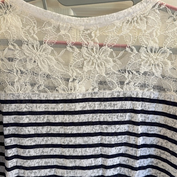 Express Striped Lace Top, NWOT, Size S - Picture 4 of 4